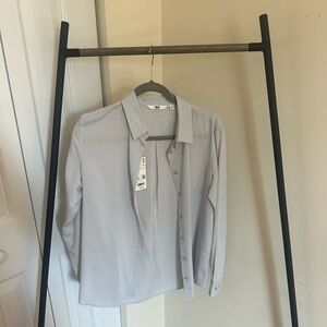 Uniqlo S Light Gray Button Down Blouse